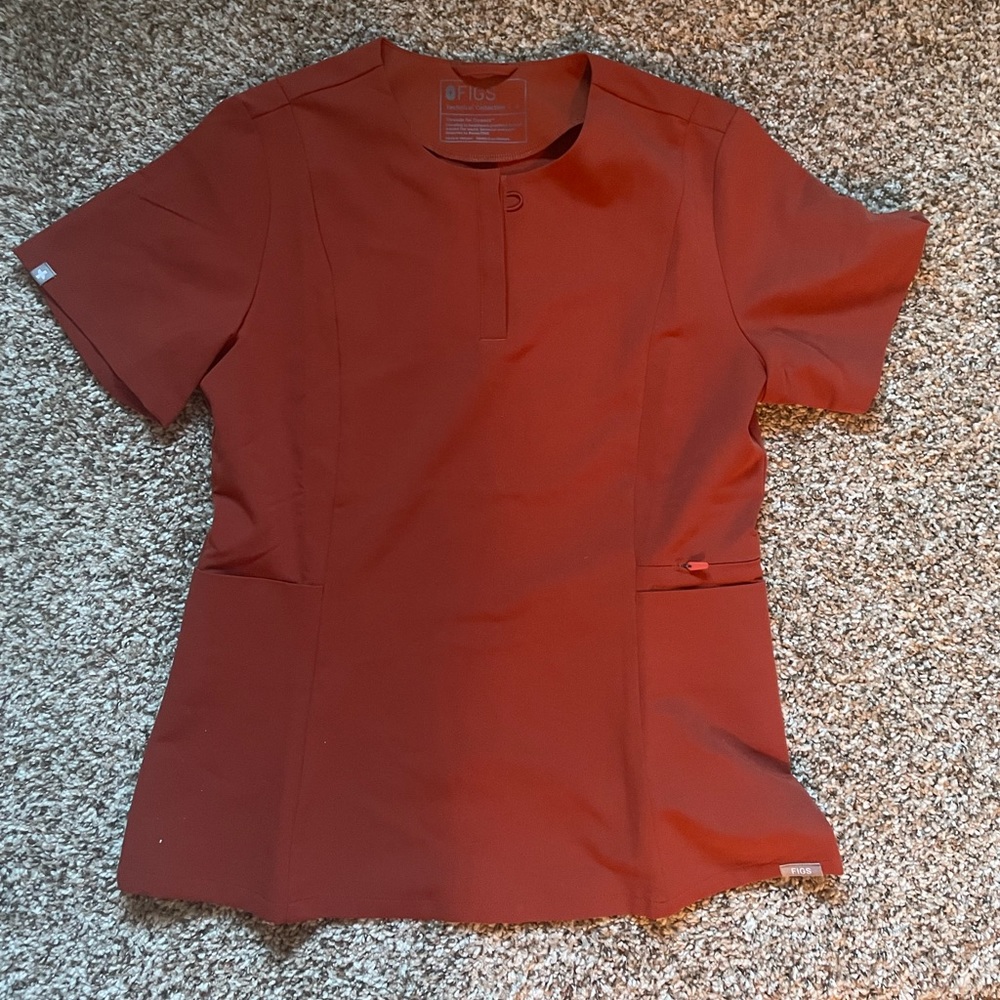 Brand New without tags Figs top Auburn Bristol-Slim Henley scrub top.
